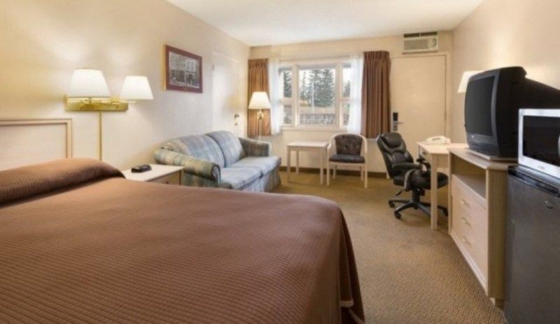 Thriftlodge Edmonton Dış mekan fotoğraf